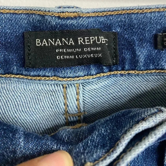 💚Banana Republic -High Rise Straight - cutoff shorts - US26 - Picture 8 of 9